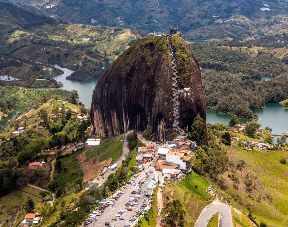 excursion guatape peñol medellin desde cali